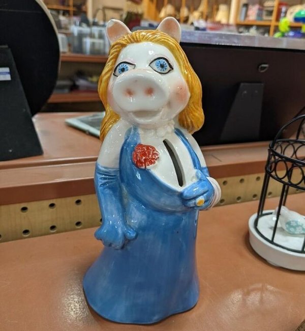 Weird Finds In Thrift Shops (30 pics)