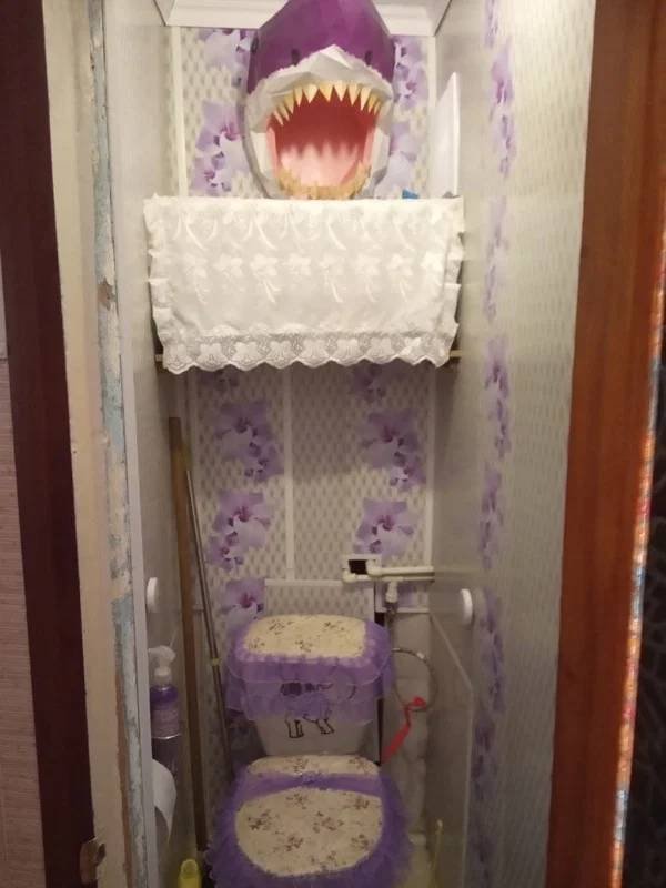 Weird Restrooms (29 pics)