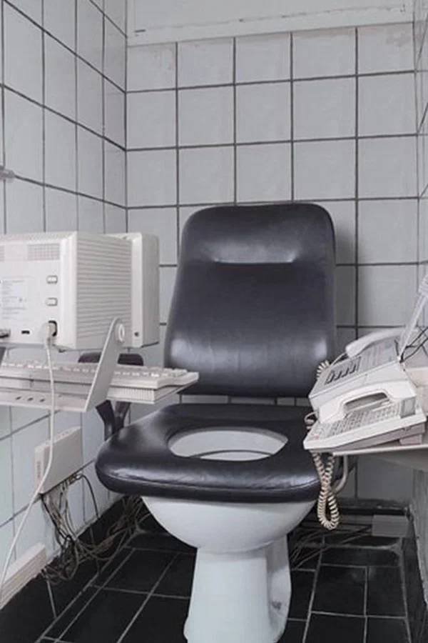 Weird Restrooms (29 pics)