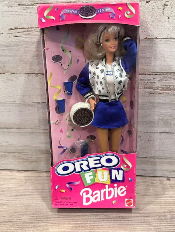 Strange Barbie Dolls (24 pics)