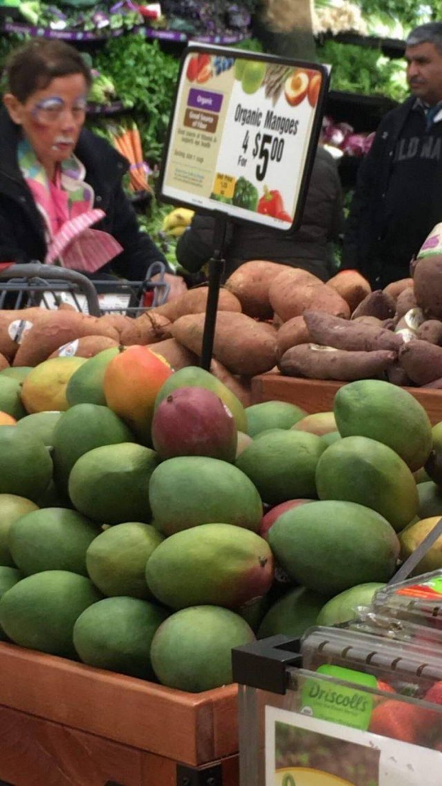 What Is Going On Here? (57 pics)
