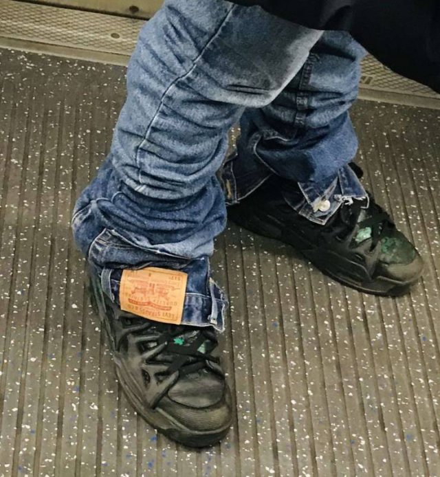 What Is Going On Here? (57 pics)