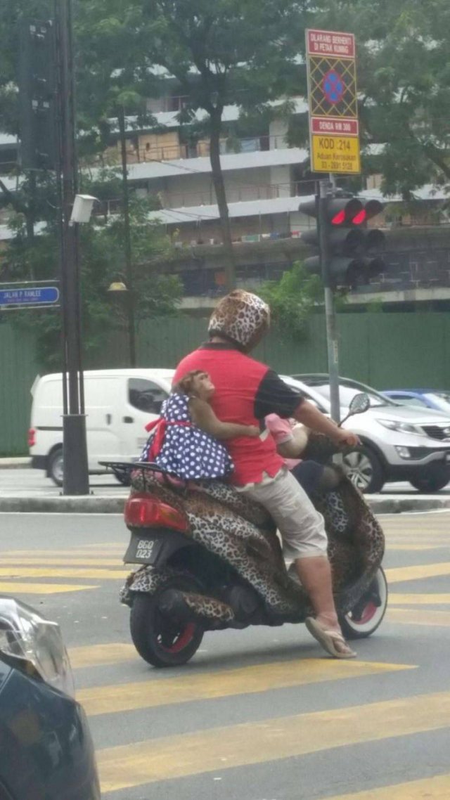 What Is Going On Here? (57 pics)