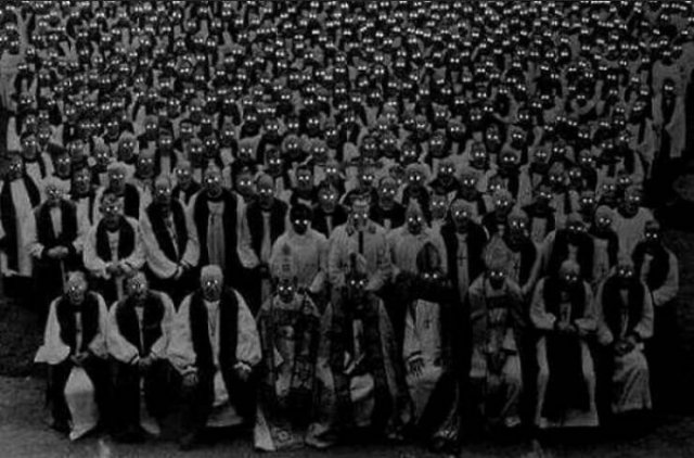 Creepy Photos And Finds (23 pics)