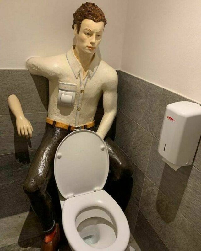 Creepy Photos And Finds (23 pics)