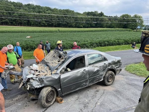 How Did The Car Crash Into The Second Floor Of The House? (18 pics)