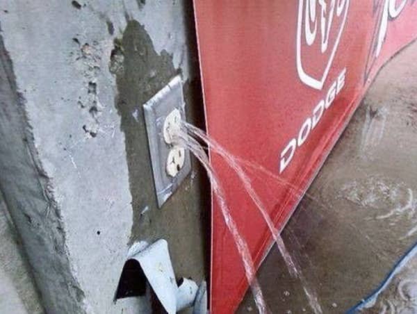 Strange And Unexpected Finds On The Workplaces (30 pics)