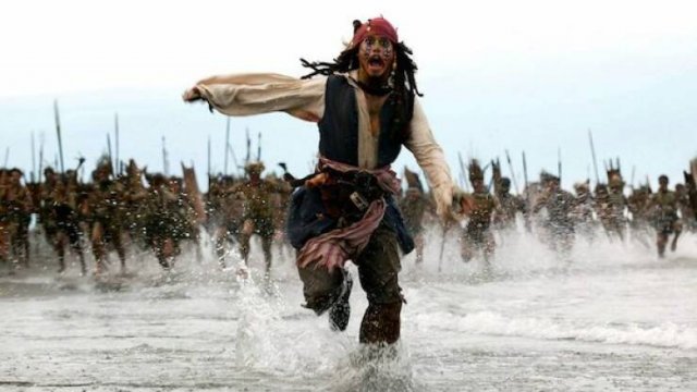 Movies That Made Over A Billion Dollars (27 pics)