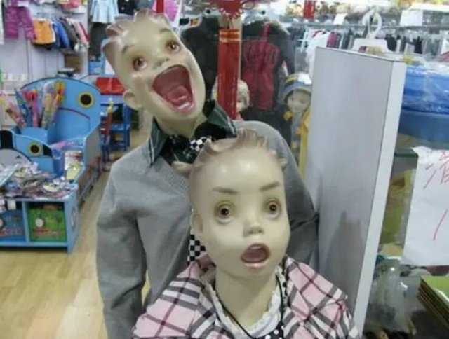 Creepy Mannequins (21 pics)