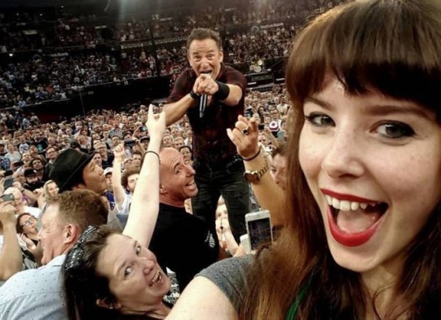 Unexpected Celebrity Encounters (25 pics) Unexpected Celebrity Encounters (25 pics)
