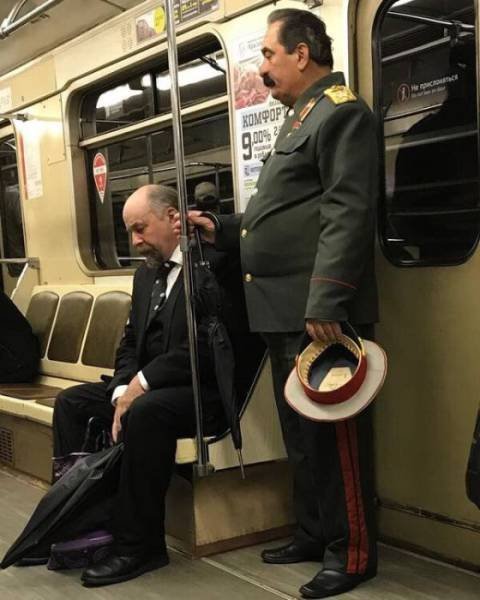 Weird People In The Subway (33 pics)