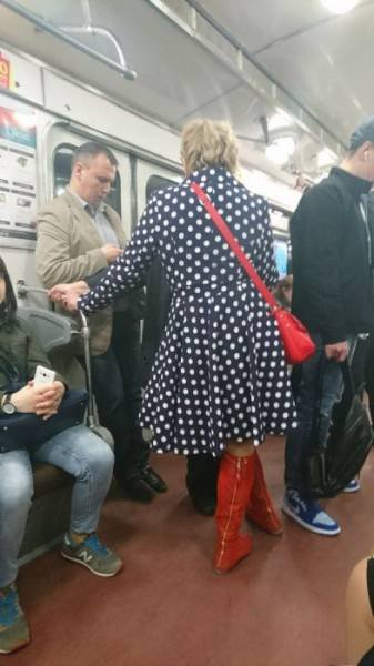 Weird People In The Subway (33 pics)