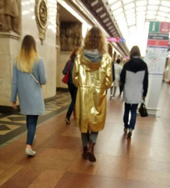 Weird People In The Subway (33 pics)