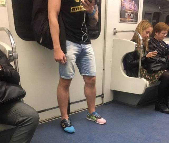 Weird People In The Subway (33 pics)