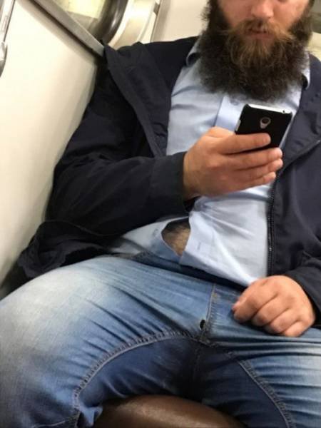 Weird People In The Subway (33 pics)