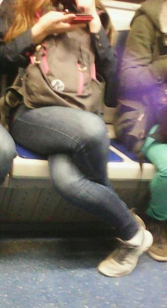 Weird People In The Subway (33 pics)