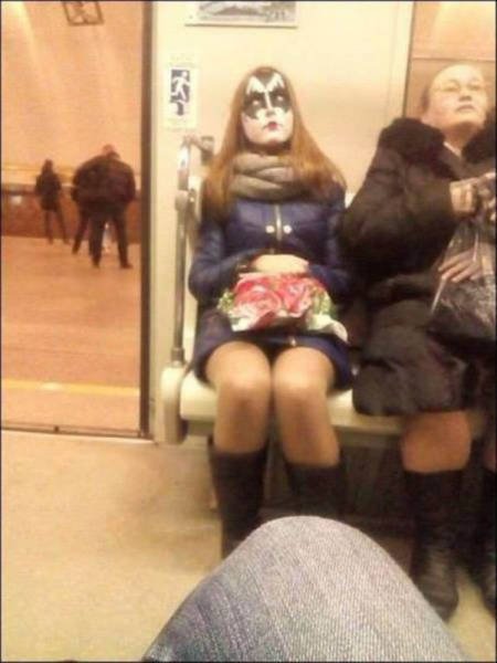 Odd People In The Subway (51 pics)