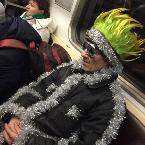 Odd People In The Subway (51 pics)