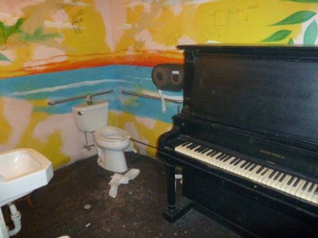 Weird Finds And Situations (47 pics)