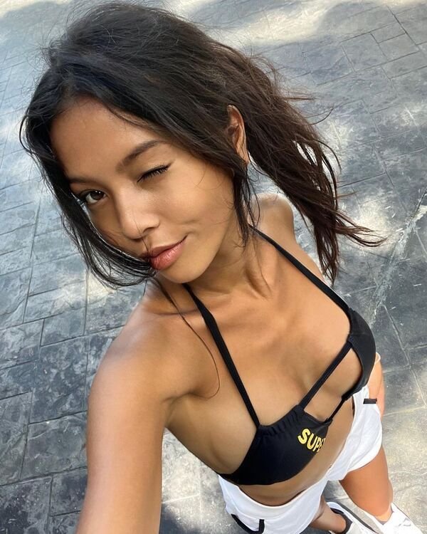 Asian Girls (47 pics)