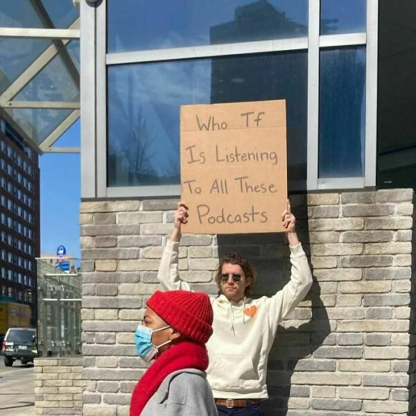 Funny And Truthful Thoughts Of A Guy With A Sign (20 pics)