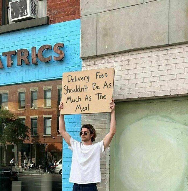 Funny And Truthful Thoughts Of A Guy With A Sign (20 pics)