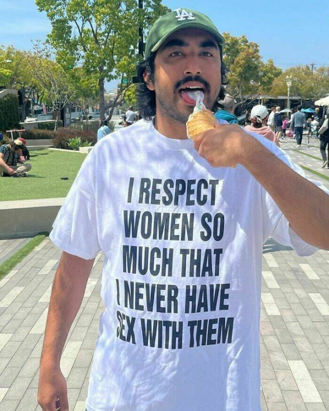 Weird And Funny T-Shirts (21 pics)
