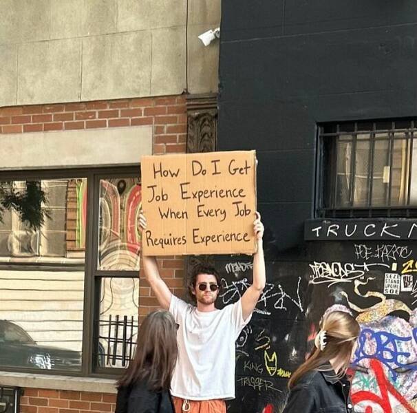 Funny And Truthful Thoughts Of A Guy With A Sign (20 pics)