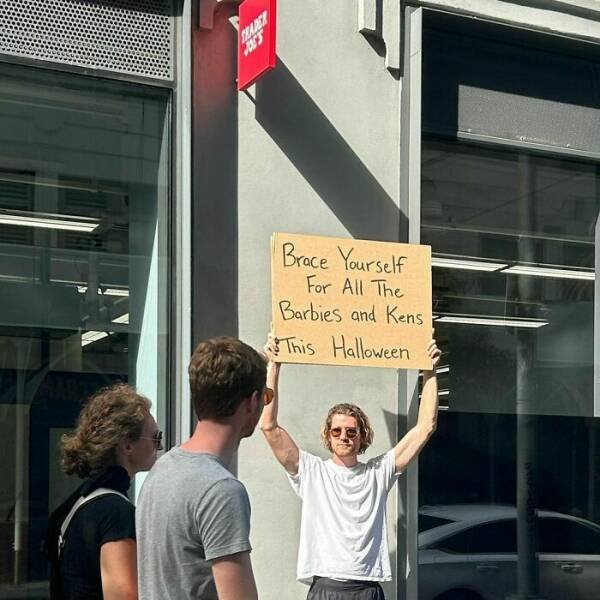 Funny And Truthful Thoughts Of A Guy With A Sign (20 pics)