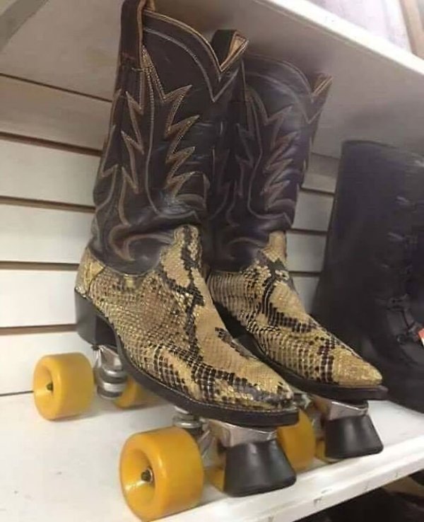 Weird And Funny Finds And Signs (25 pics)