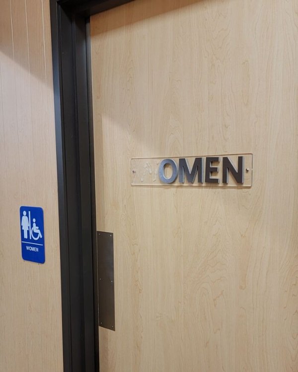 Weird And Funny Finds And Signs (25 pics)