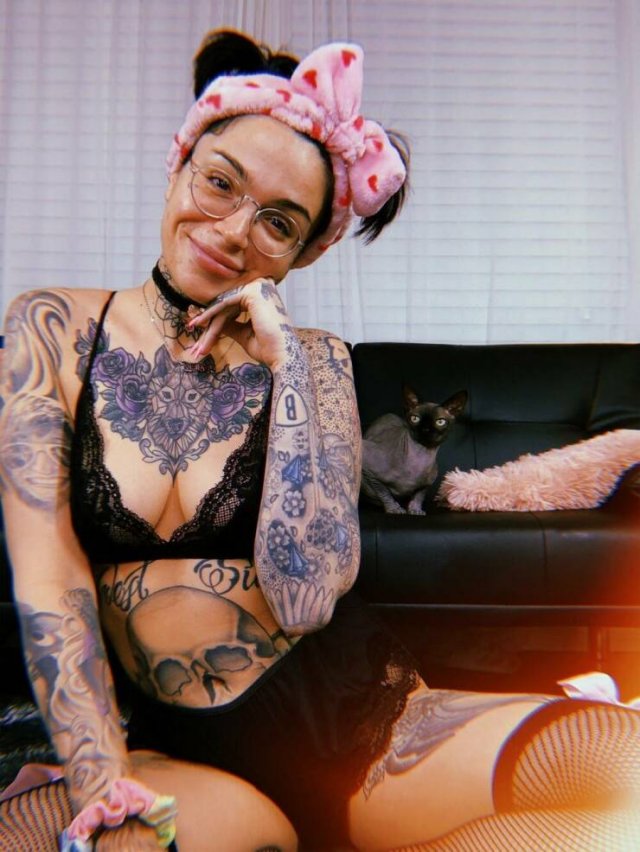 Tattooed Girls (50 pics)