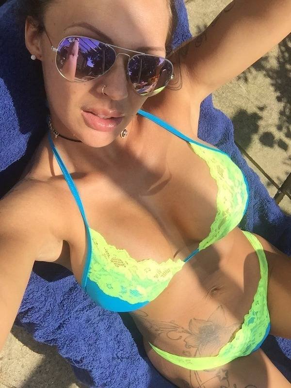 Tattooed Girls (46 pics)