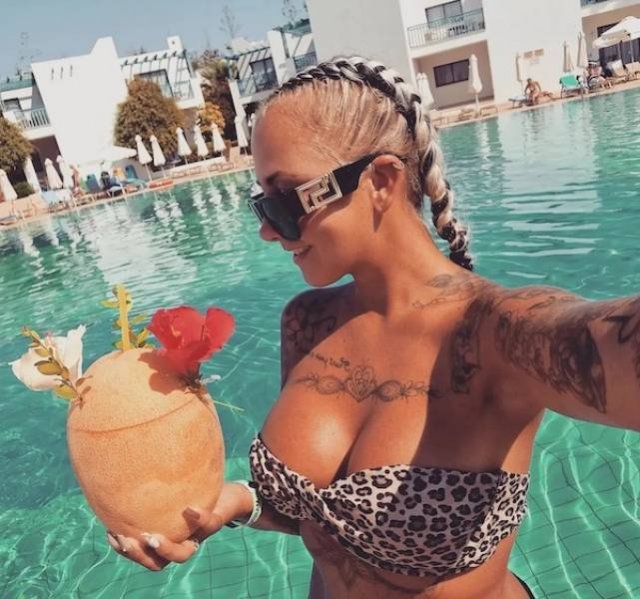 Tattooed Girls (46 pics)