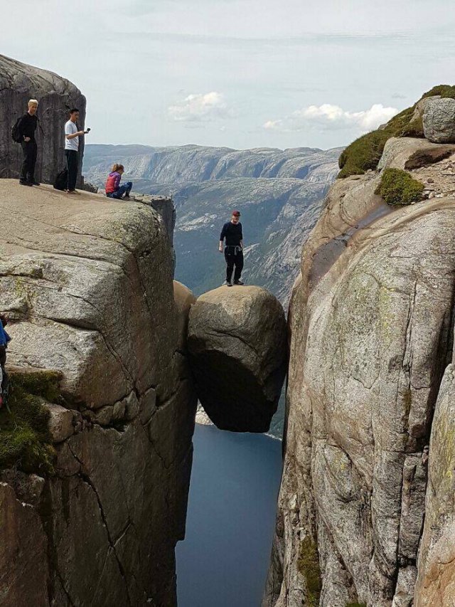Photos For Those Who Are Afraid Of Heights (28 pics)