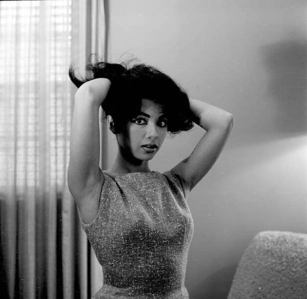 Celebrities In Their Youth (15 pics) Celebrities In Their Youth (15 pics)