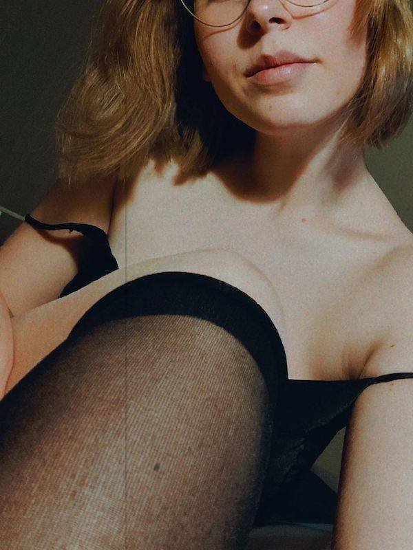 Girls In Glasses (38 pics)