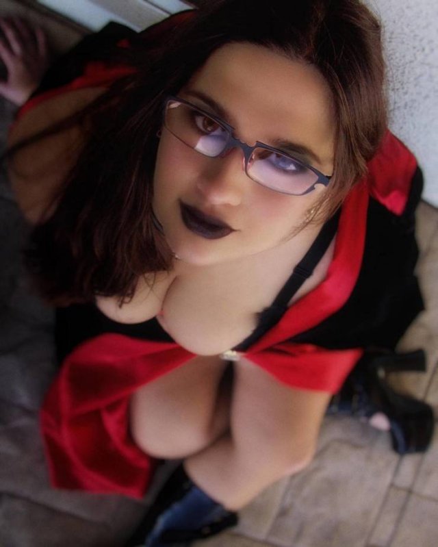 Girls In Glasses (38 pics)