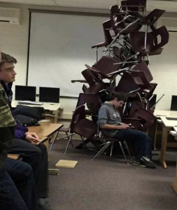 What Is Going On Here? (29 pics)