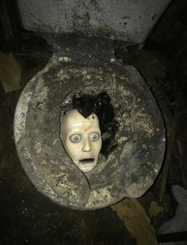 Weird And Creepy Finds And Situations (43 pics)