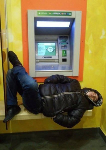 Awkward Photos With ATMs (40 pics)