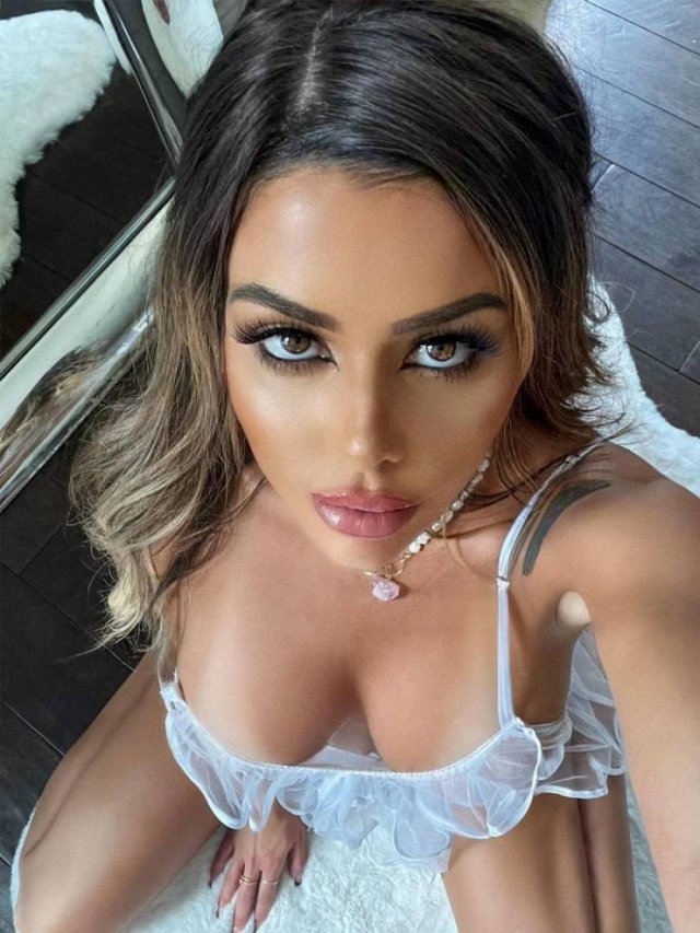Girls With Tan Lines (48 pics)