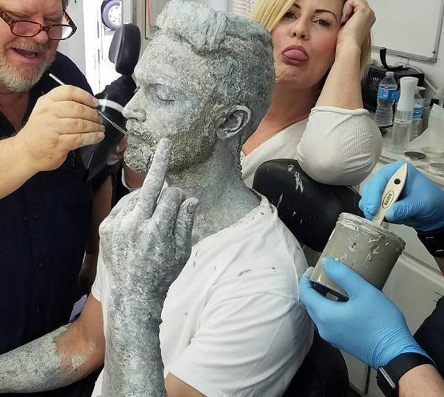 Behind The Scenes Of The Most Popular TV Shows (29 pics)