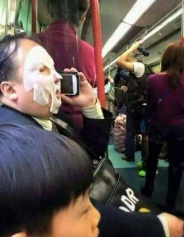 Strange People In The Subway (32 pics)
