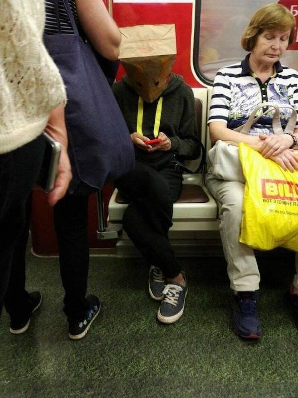 Strange People In The Subway (32 pics)