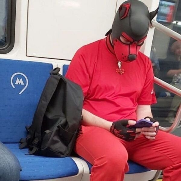 Strange People In The Subway (32 pics)