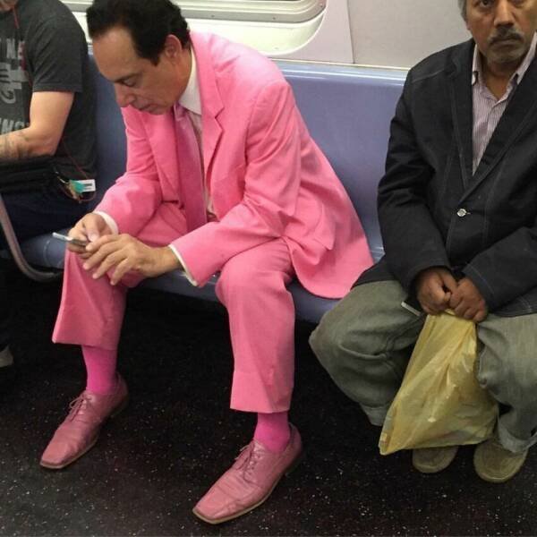 Strange People In The Subway (32 pics)