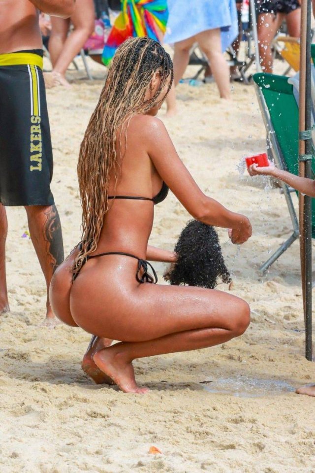 Hot Girls (50 pics)