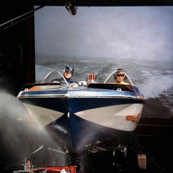 Behind The Scenes Of Famous Movies And TV Series (30 pics)