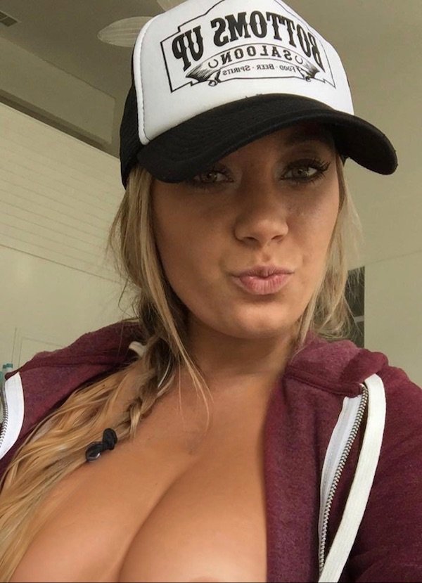 Cute Girls (25 pics)